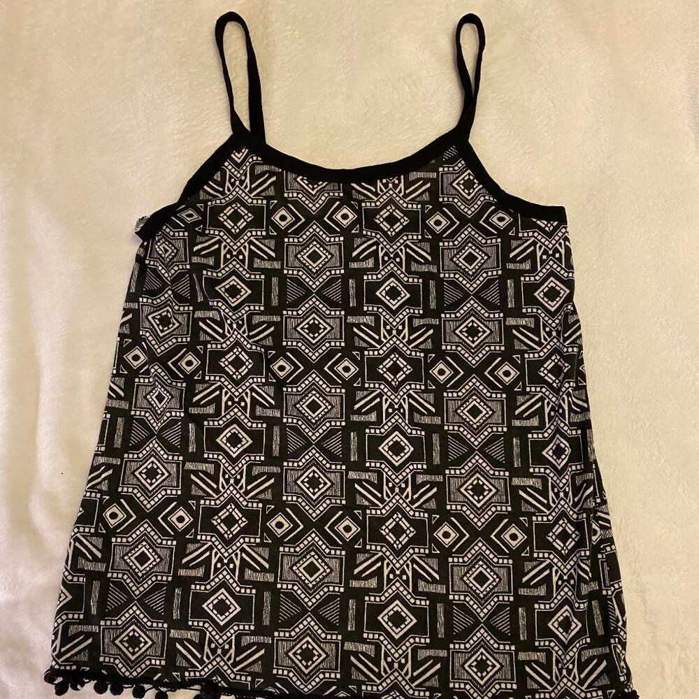 No Boundaries Women's Juniors tank top Black White sexy cute trim Large 11/13